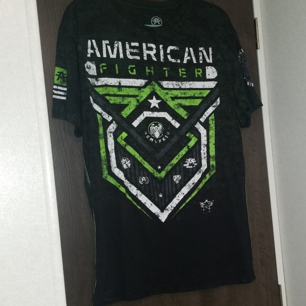 Mens American fighter